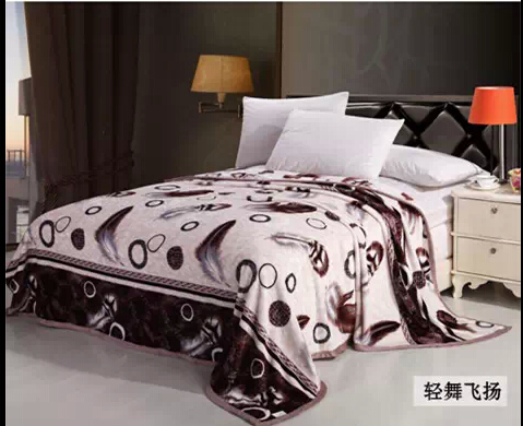 Manufacturers Direct Sales Spring And Autumn New Flannel Blanket Blanket Application Scenario