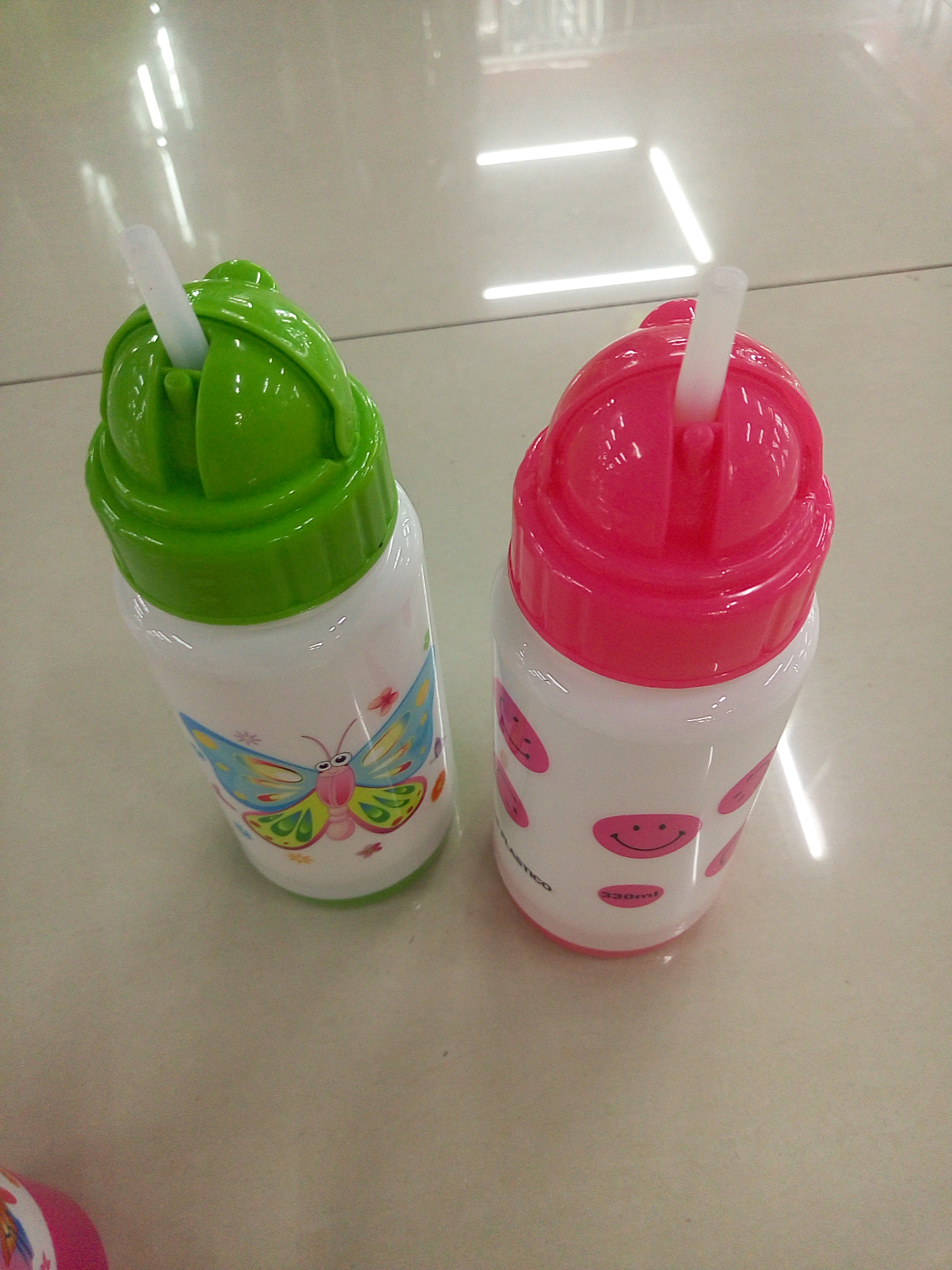 Wholesale supply of plastic drinking cups 6831- straw cups Creative cups children's straw cups