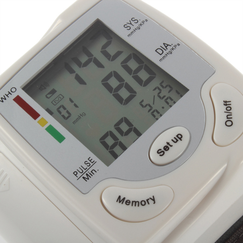 全自动腕式电子血压计 腕式血压计 医疗用品详情图4