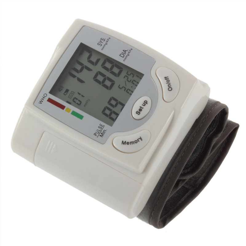 全自动腕式电子血压计 腕式血压计 医疗用品详情图3