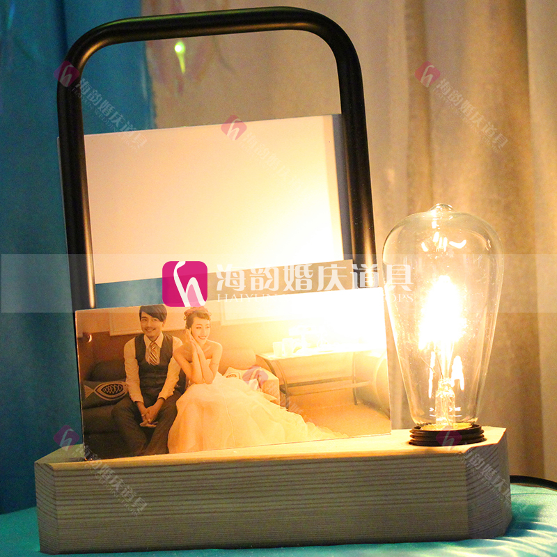 Yiwu quality goods Haiyun Wedding props, wedding supplies, decorative ornaments, decorative wind lamps, solid wood photo frames, table lamps Application Scenario