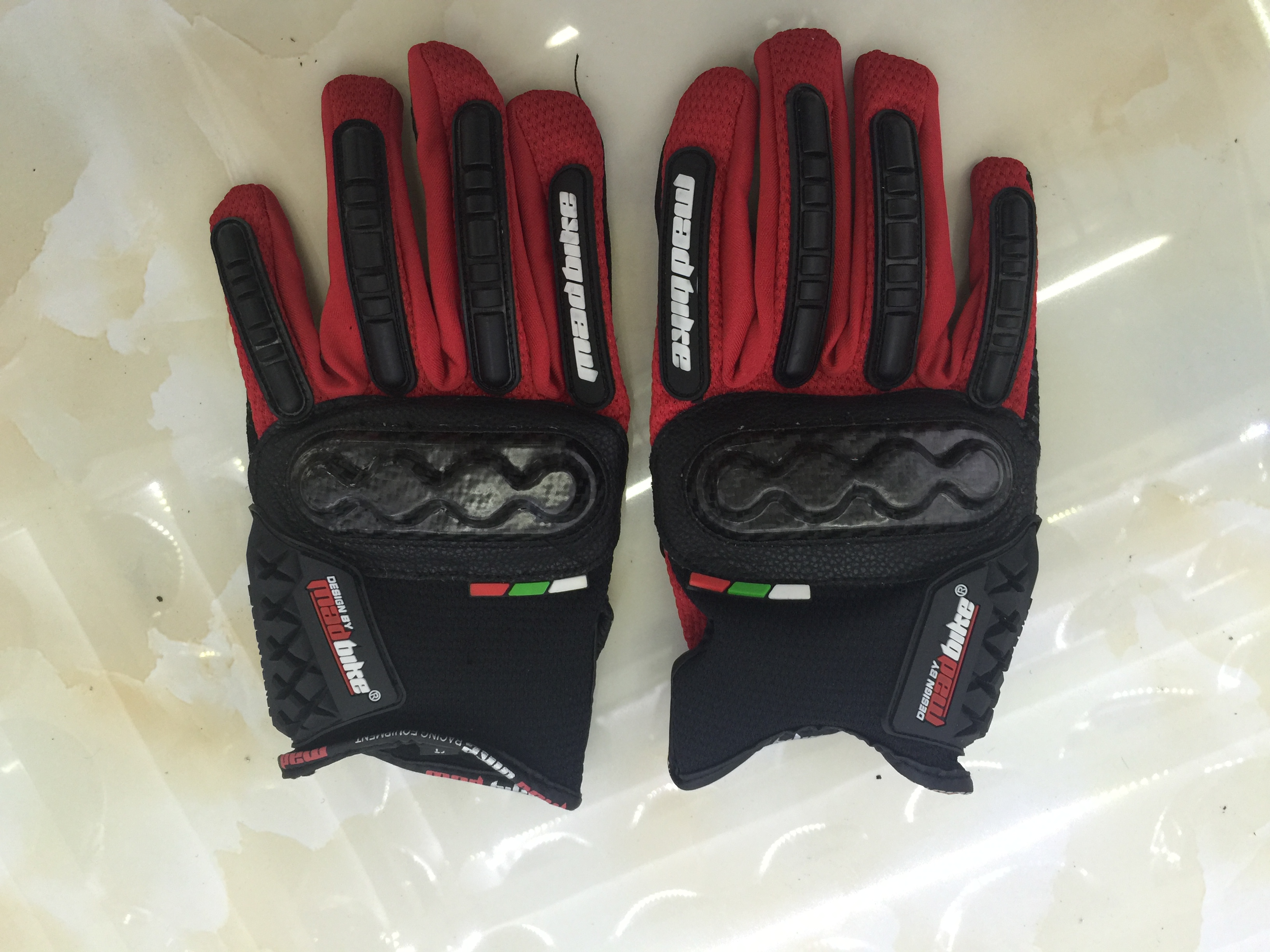 Motorcycle racing gloves details Picture