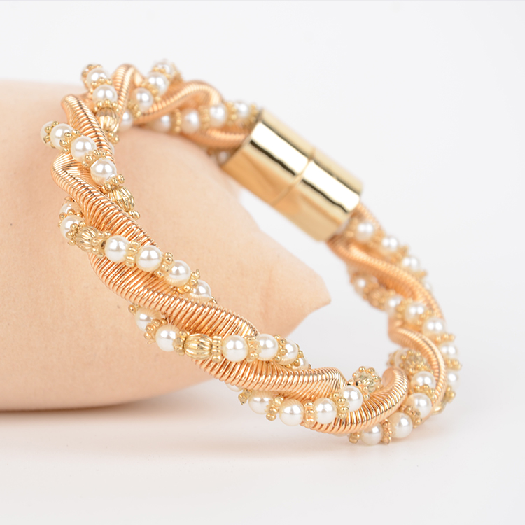 2016义乌工厂手工装饰手链磁性链接女款手链产品图