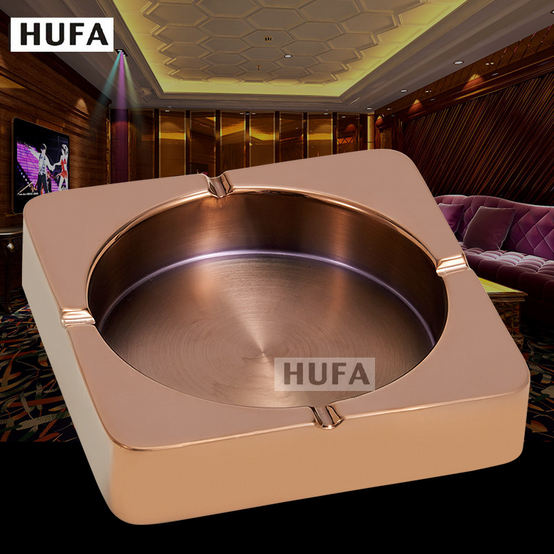 家用烟灰缸实物图