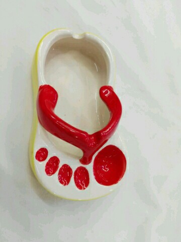 2016新款陶瓷脚丫个性烟灰缸 工艺礼品