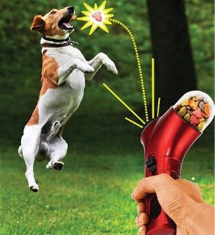 New toy dog PET food catapult PET TREAT LAUNCHER