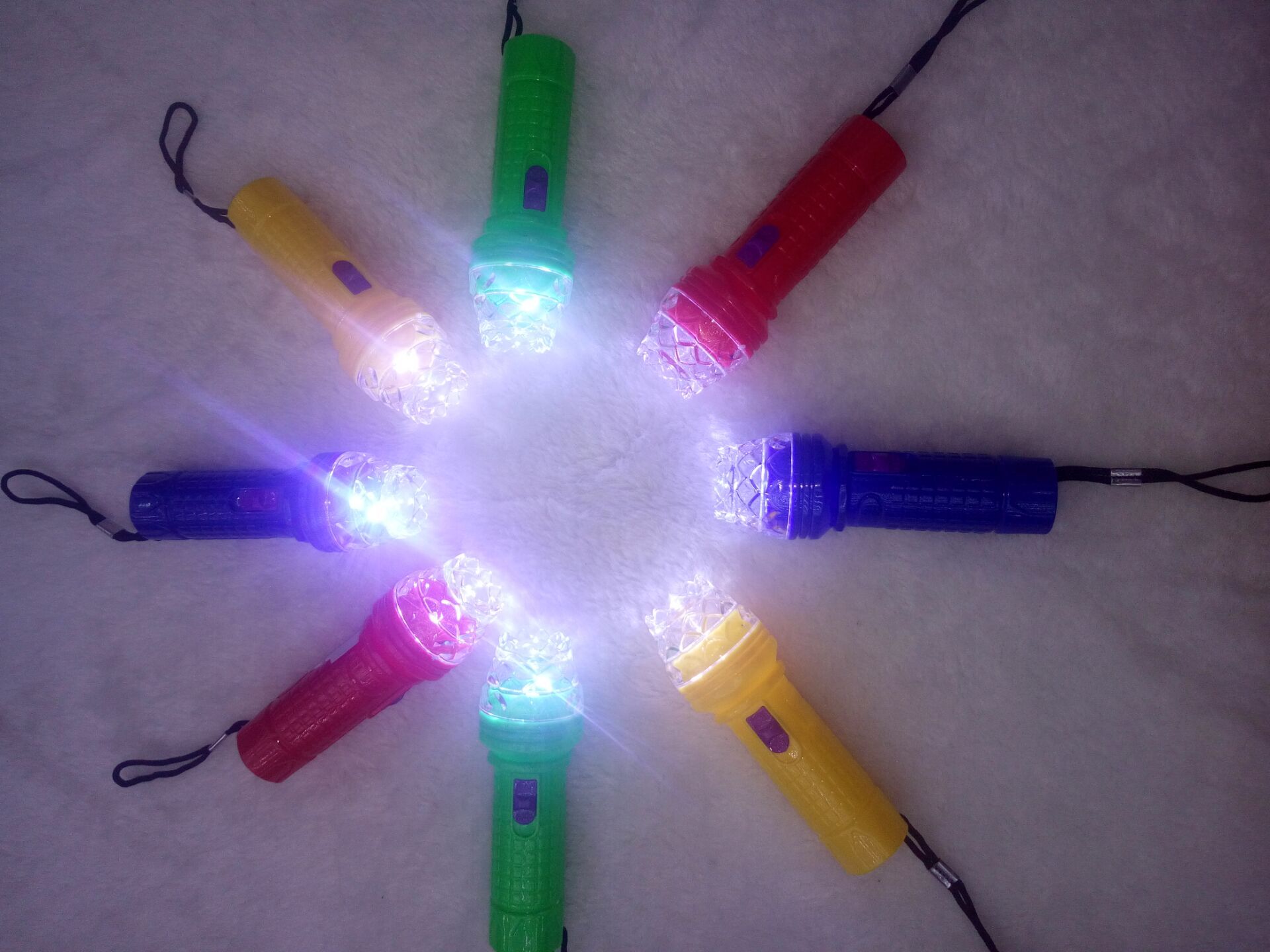 LED塑料挂绳手电筒 匙扣带夹子小手电筒产品图