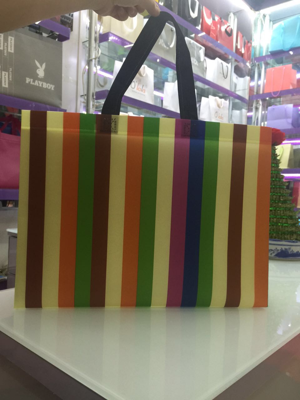 Non-woven fabric general printed handbags in stock