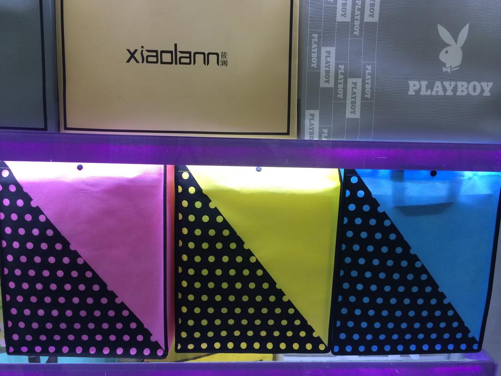 Non-woven fabric printed handbags in stock details Picture