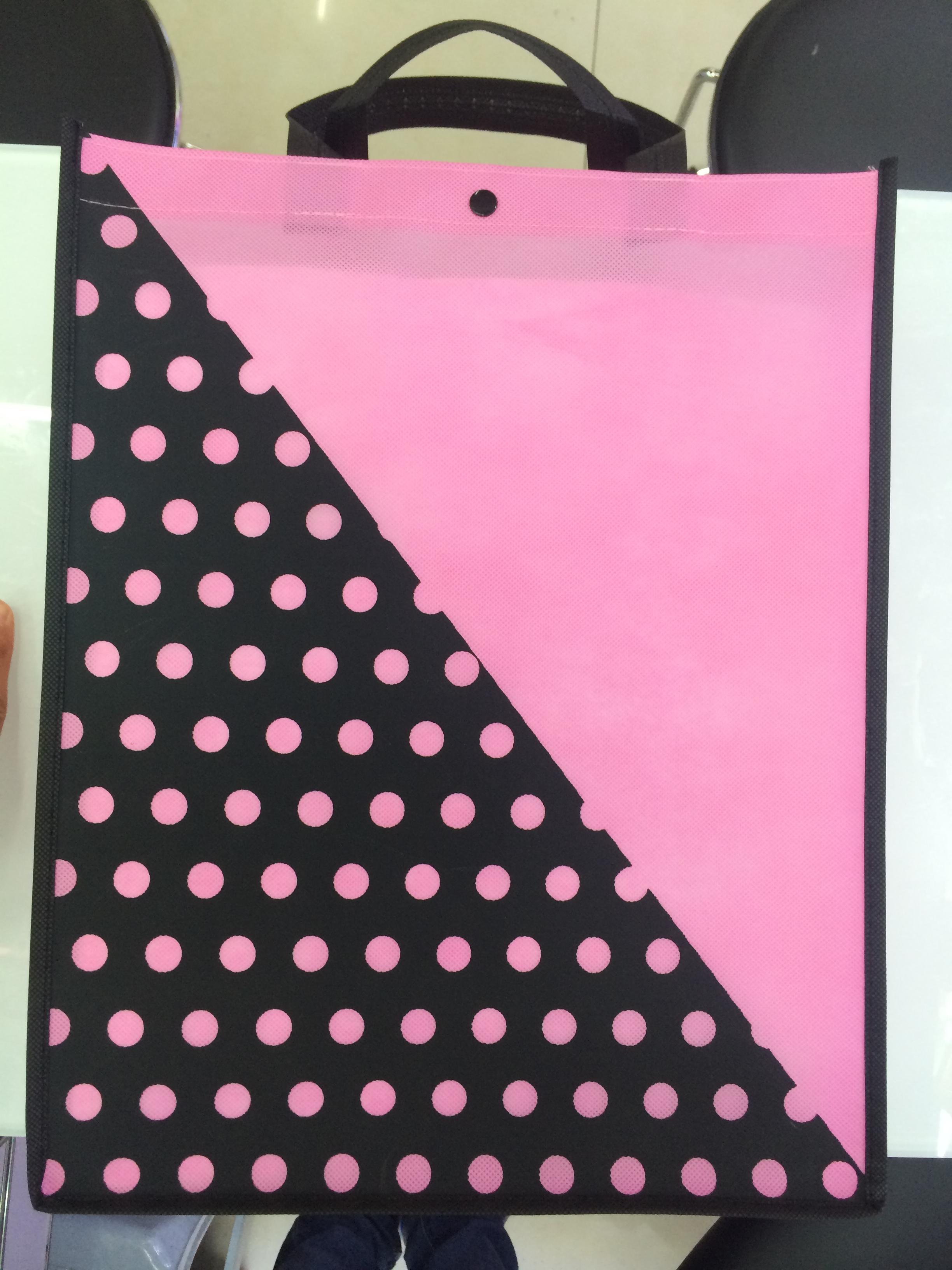 Non-woven fabric printed handbags in stock