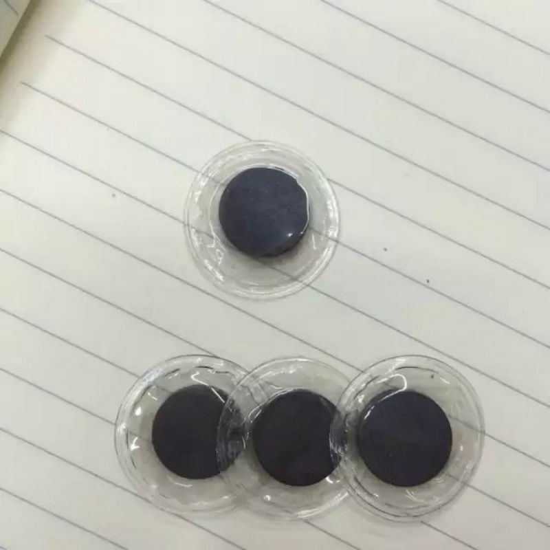 圆形磁铁 铁氧体圆片 塑封PVC磁铁产品图