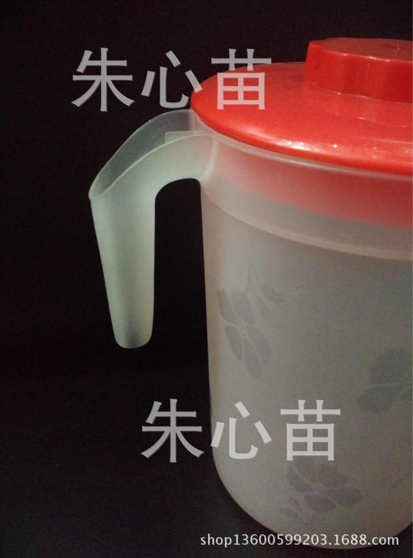 塑料杯实物图