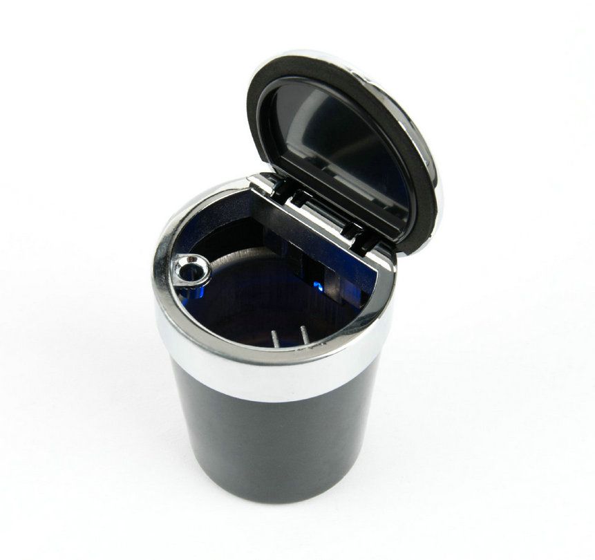 车用烟灰缸实物图