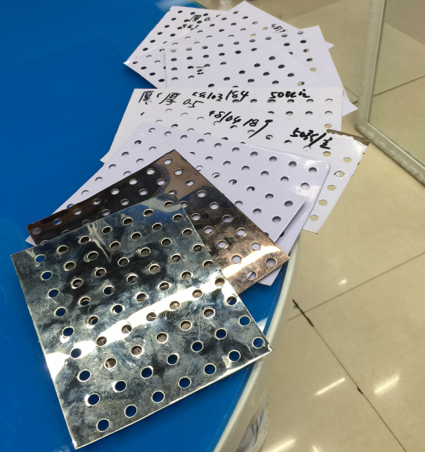 新款店面装修板 洞洞板 孔板 铁皮洞板 鉓品铁板