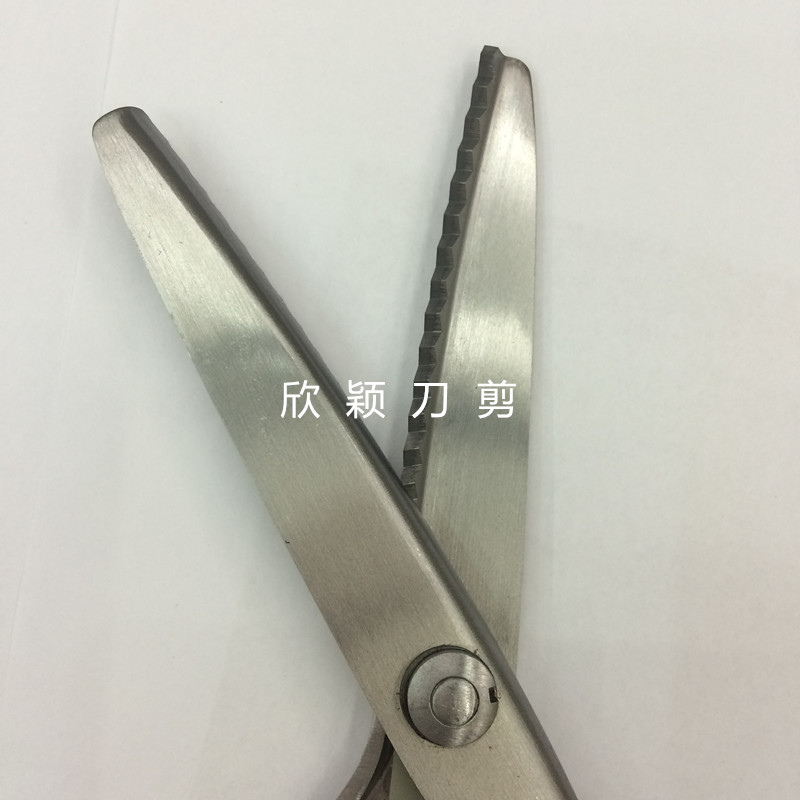 Fabric Scissors With Triangular Teeth Wavy Pattern Scissors Fabric Scissors Scissors Specification drawing