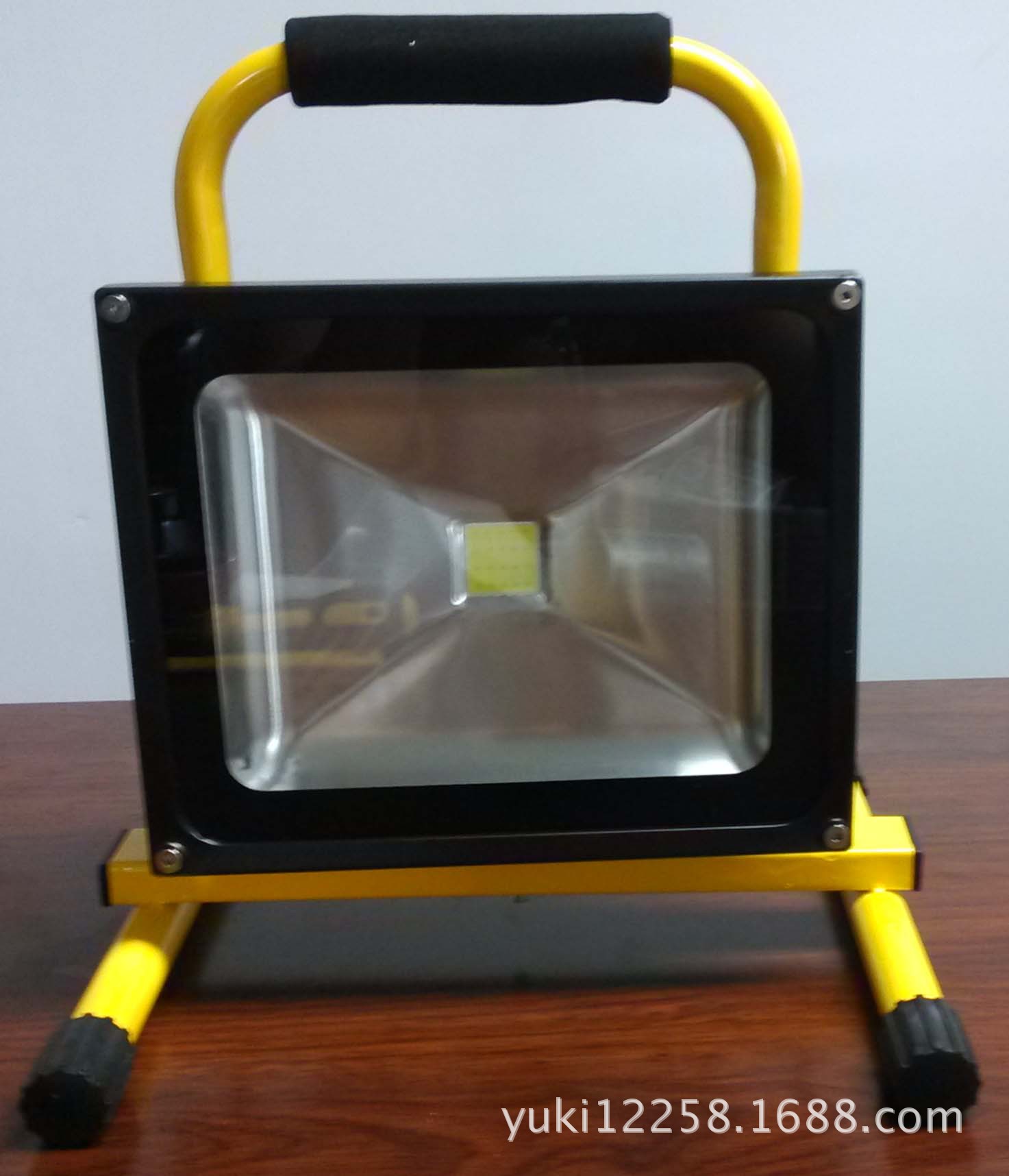 LED mobile working light Mobile emergency light with battery Emergency light Mountaineer lantern CE certificate