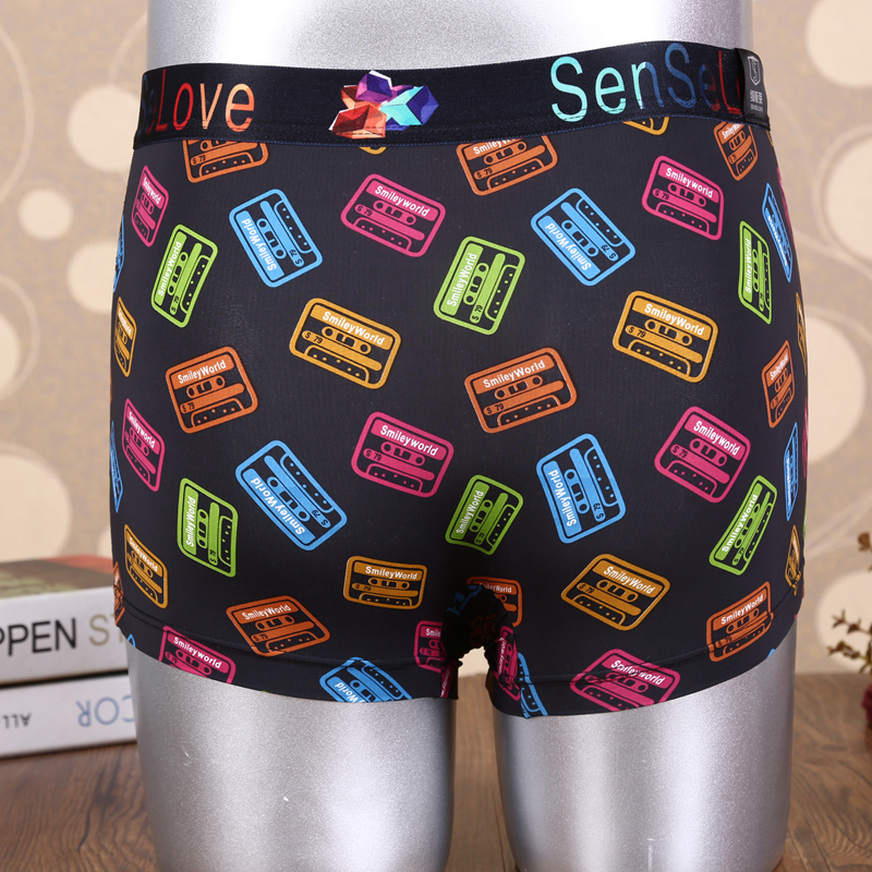 Sensley Men Color Ice Silk Underwear Boxers 1 Pair/Box Application Scenario