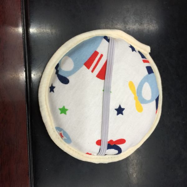 Baby round will beep bath wipes