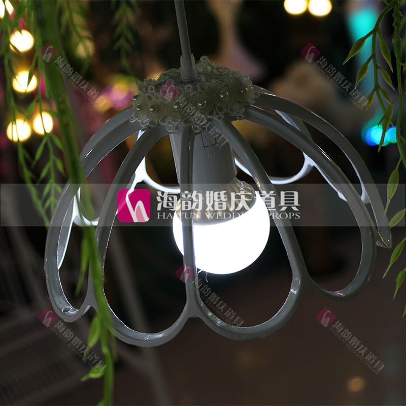 Haiyun wedding props, wedding decoration and arrangement, 10 chandeliers No. 8 are set up in the welcome area Application Scenario