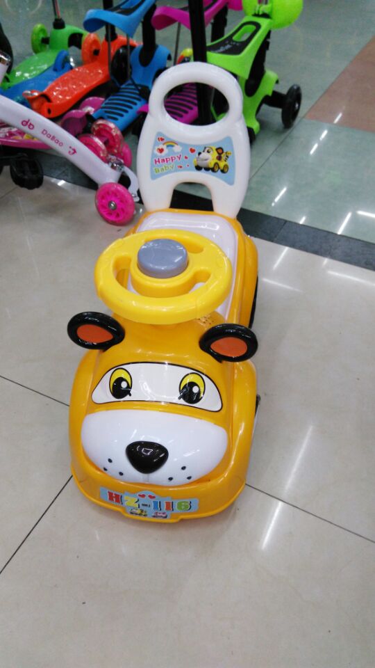 New children's yo-yo four-wheel walker scooter twister toy car walker with music 1-3 years old