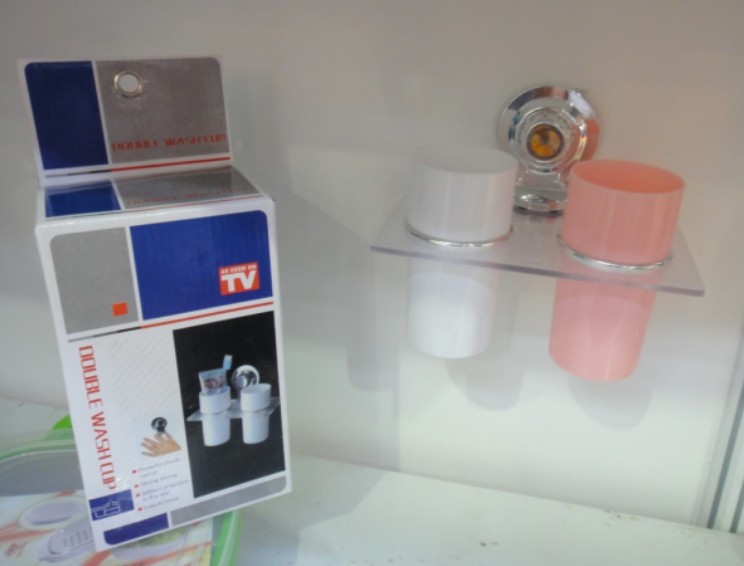 Wash cup holder supply plastic cup holder strong suction wall gargle cup holder Shu cup holder cup holder wholesale