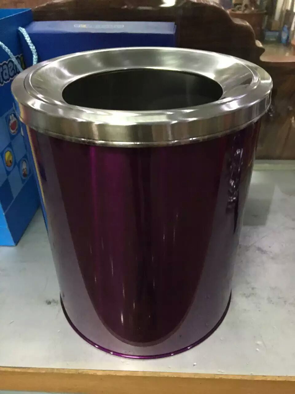 不锈钢果皮桶，不锈钢垃圾桶，客房桶，翻盖垃圾桶产品图