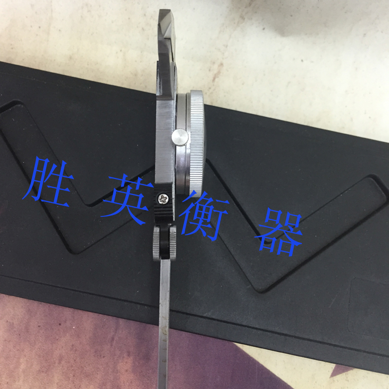 带表卡尺实物图