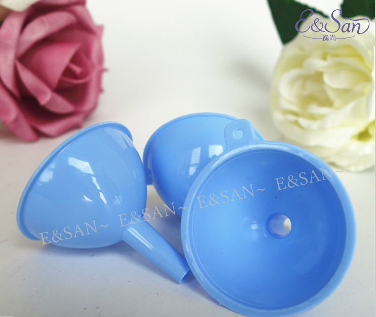 高品质精品彩色塑料家用漏斗 塑料漏斗 过滤漏斗 滴水漏斗