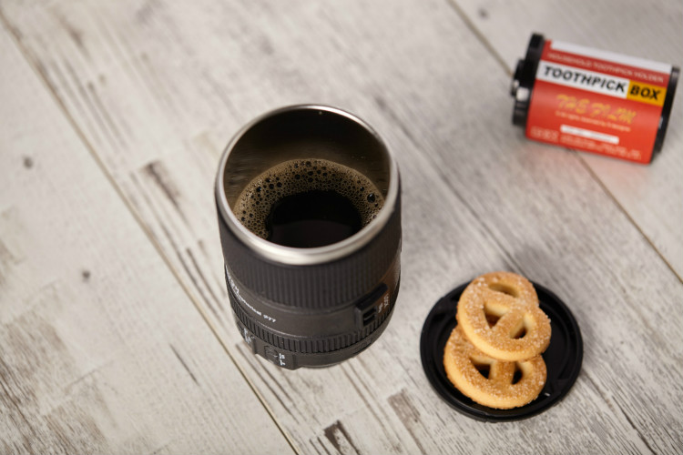 Creative fully automatic coffee mixer cup, milk tea, milk lazy person electric mixer water cup, Nikon single-lens reflex lens cup details Picture