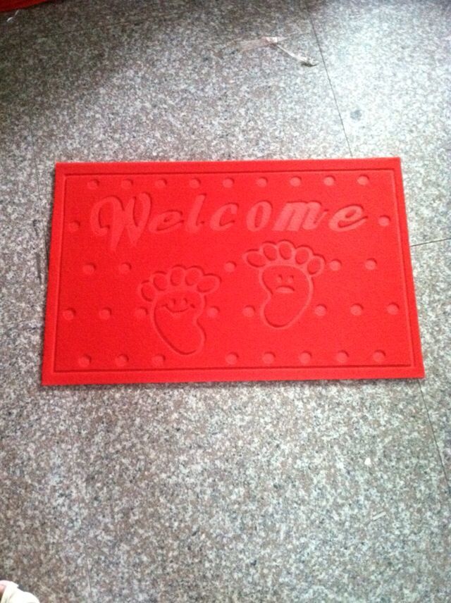 PVC embossed floor mat, fleece embossed mat, foot mat, door mat and anti-slip mat of average quality, 39*59cm full figure
