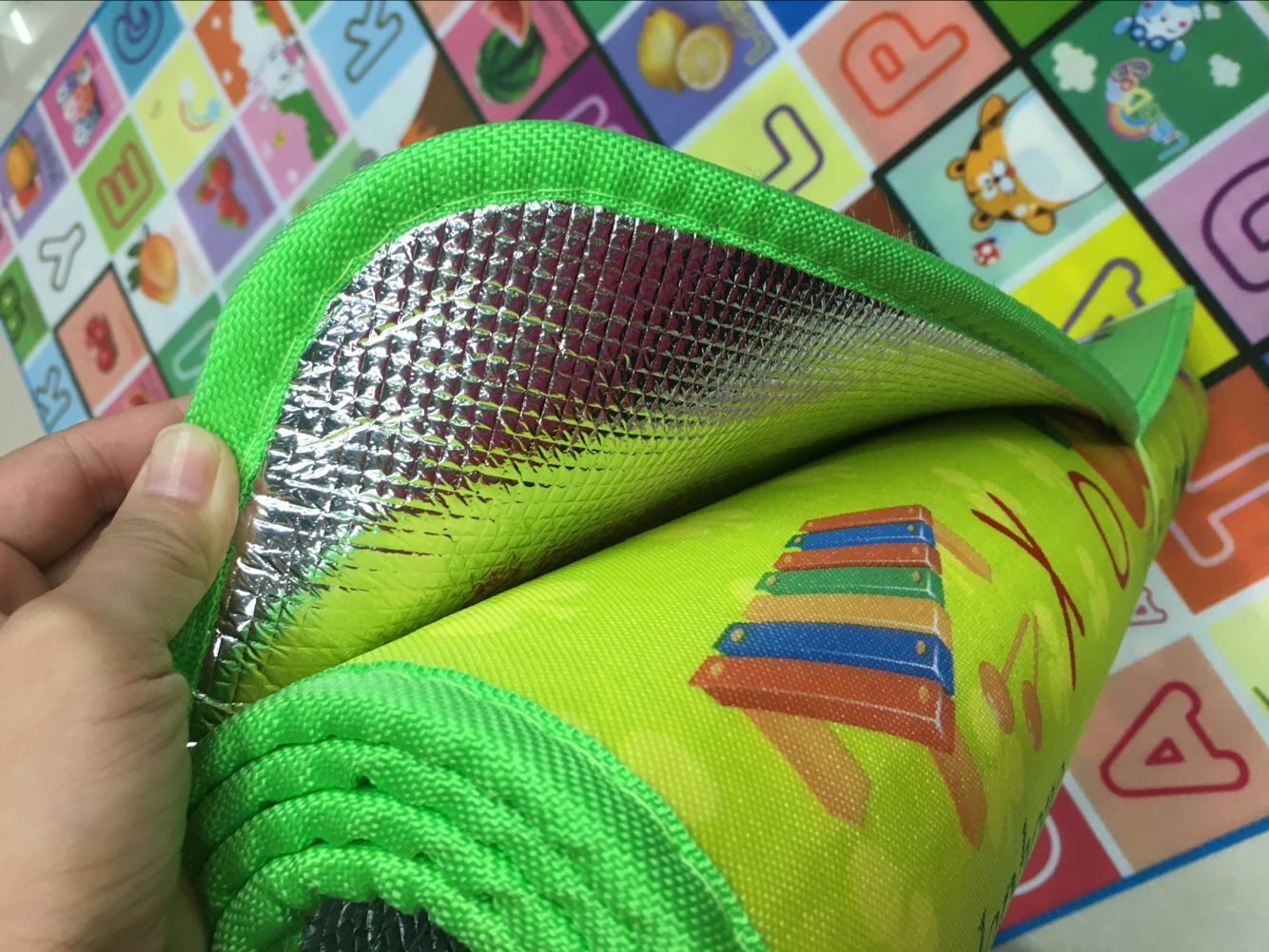 0.8cm double-sided eco-friendly odorless educational cartoon game mat PE mat children's climbing mat 100*180cm moisture-proof floor mat Picnic mat Outdoor floor mat beach mat living room mat details Picture