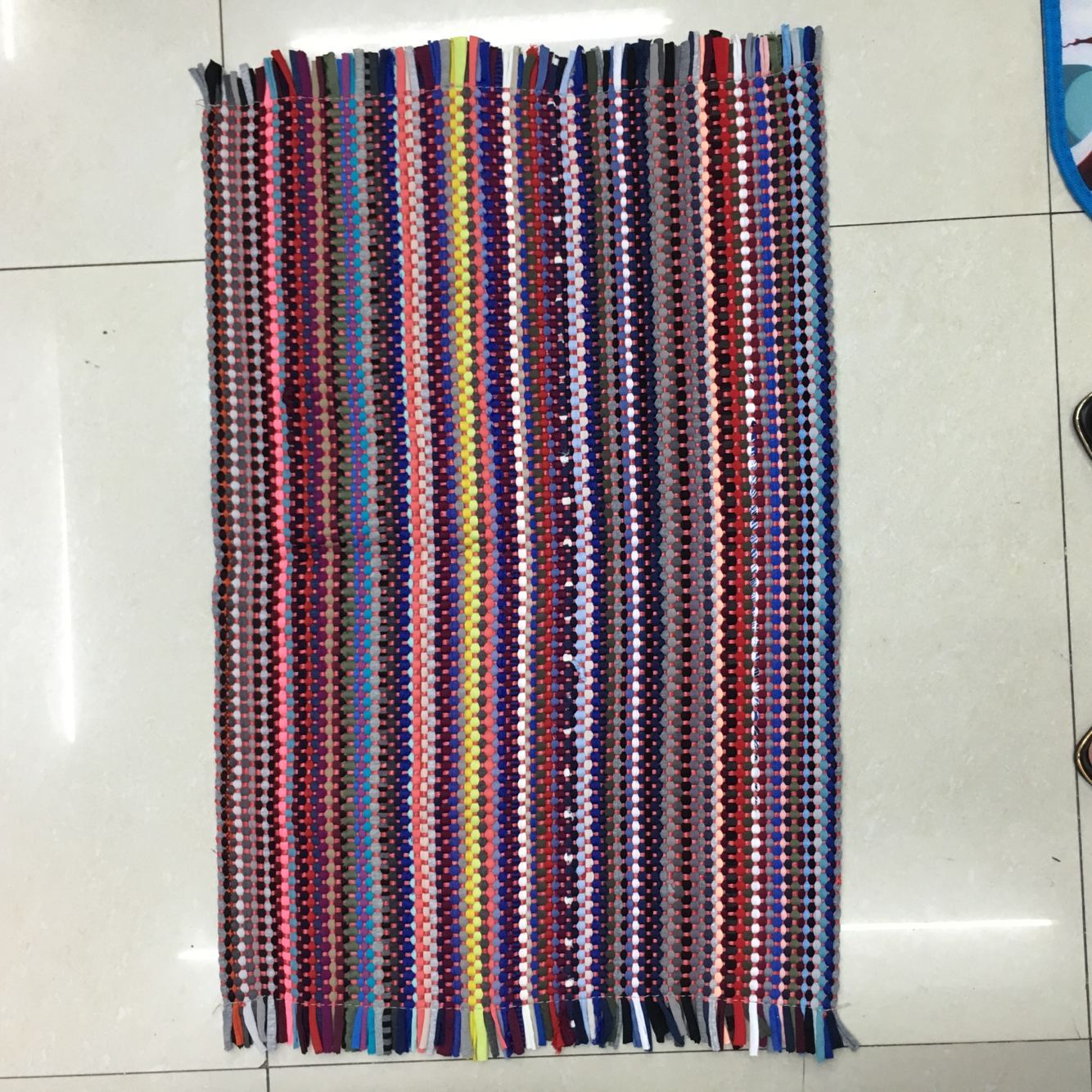 45*75cm cotton fabric strip floor mat, door mat, floor mat, absorbent cotton fabric strip, rainbow woven mat Application Scenario