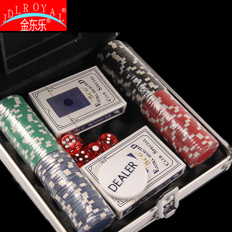 Chip set: 300 aluminum chip dice poker set