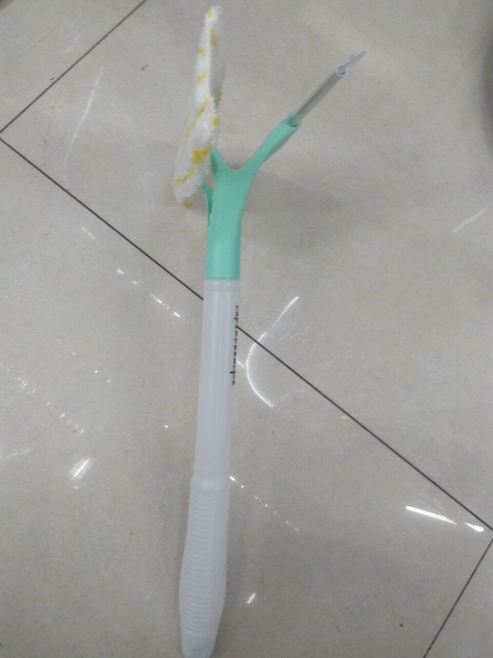 新款玻璃喷水刮 玻璃擦雾车窗玻璃擦地刮清洁器一体式喷水刮产品图