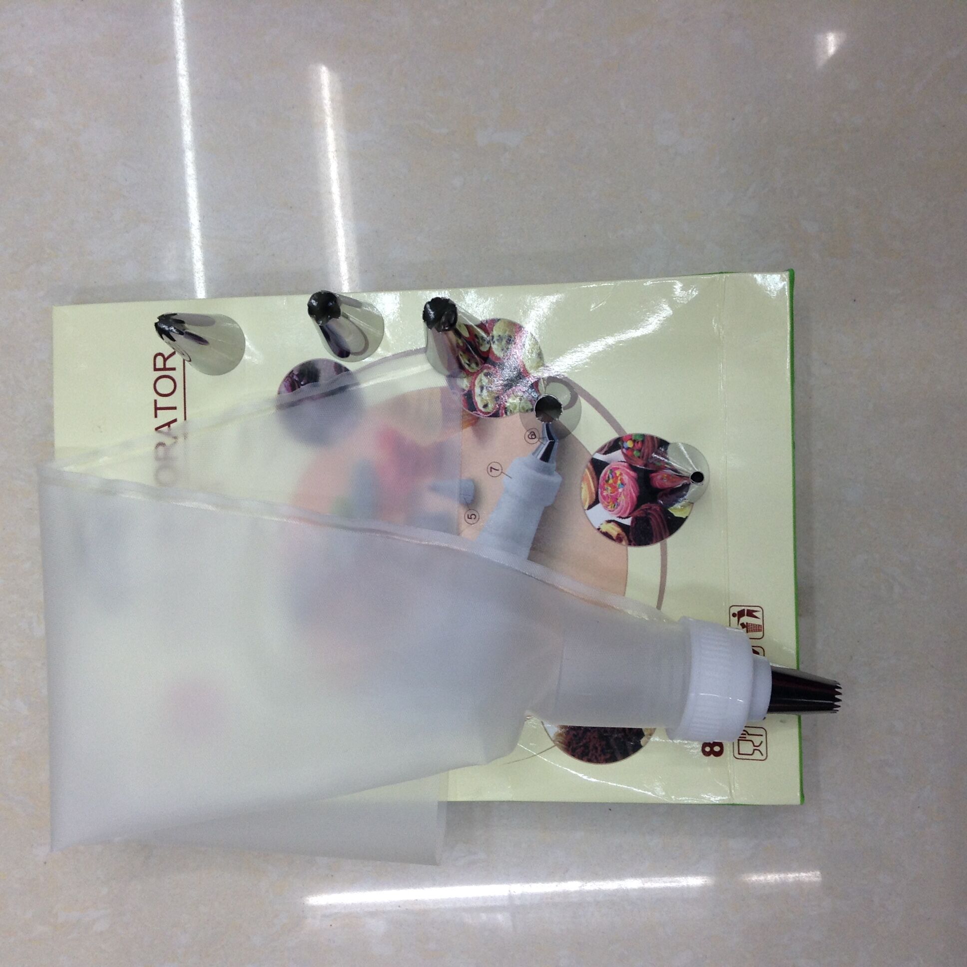 6PC不锈钢裱花嘴+PPE裱花袋+PP转化器