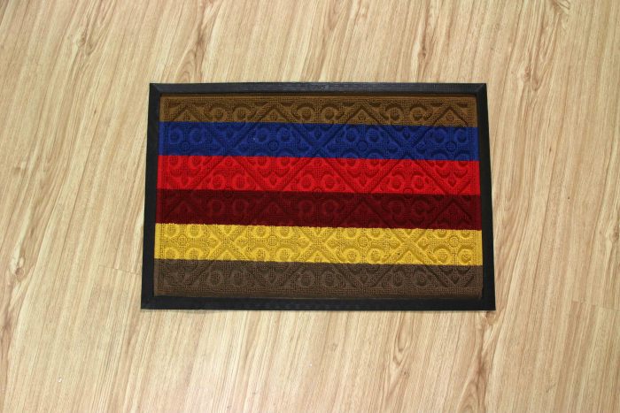 The plush high and low loop carpet is anti-slip and absorbent, suitable for doorways, floor MATS, corridors and passageways Application Scenario