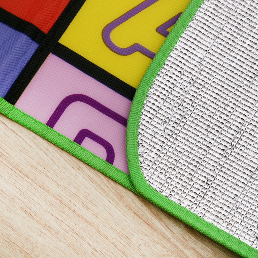Children's crawling MATS, baby crawling MATS, moisture-proof floor MATS, eco-friendly thickened double-sided outdoor picnic MATS Application Scenario