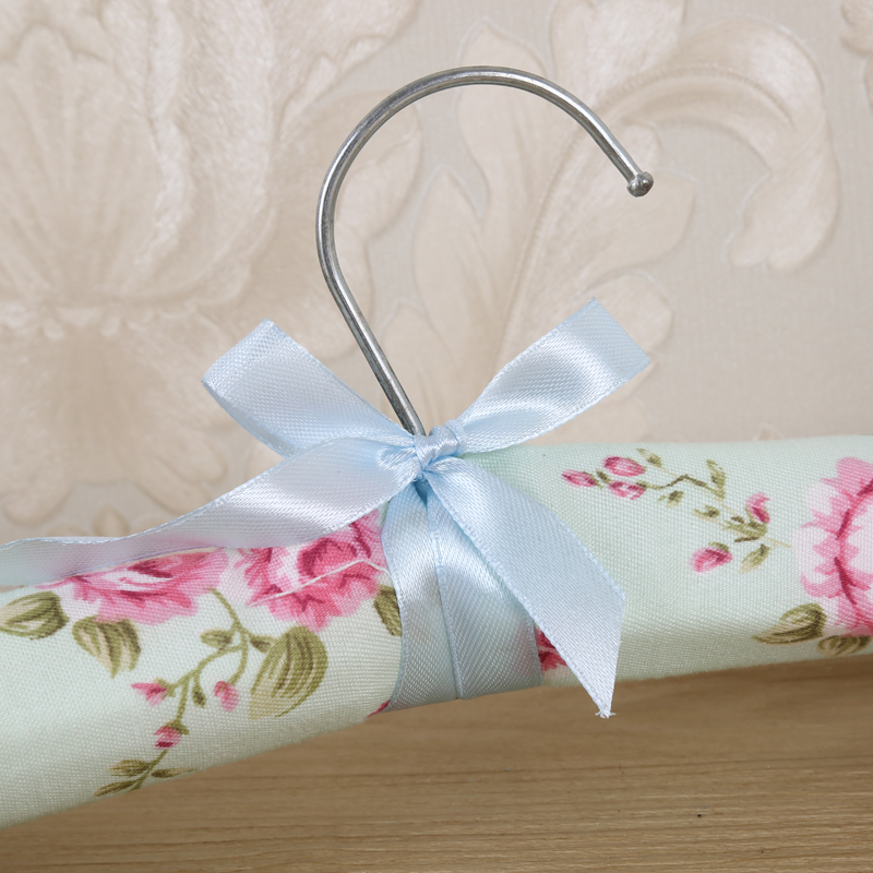 High Quality Bow Wrap Cloth Sponge Coat Hanger Soft Coat Hanger Floral Cloth Coat Hanger Application Scenario
