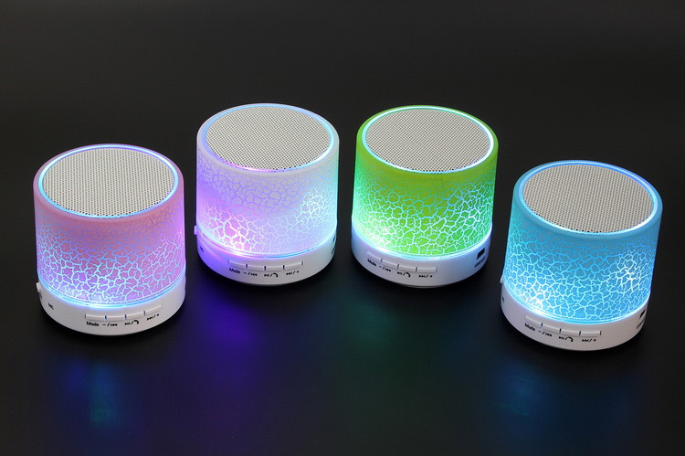 Crack A9 Wireless Bluetooth Speaker, subwoofer, card insert mini speaker with communication radio details Picture