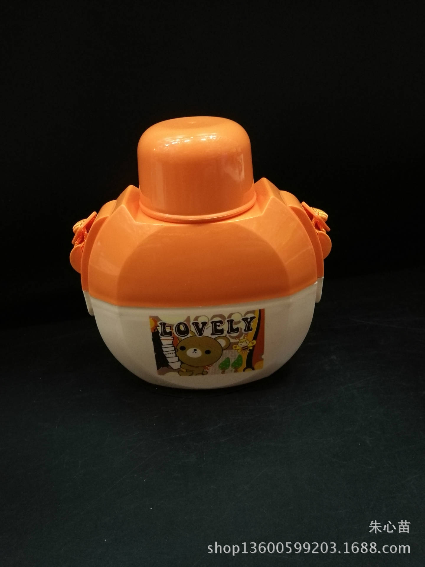 Manufacturers supply oval children's water bottle with lid environmental protection sports plastic water bottle sports water bottle can be hung thumbnail