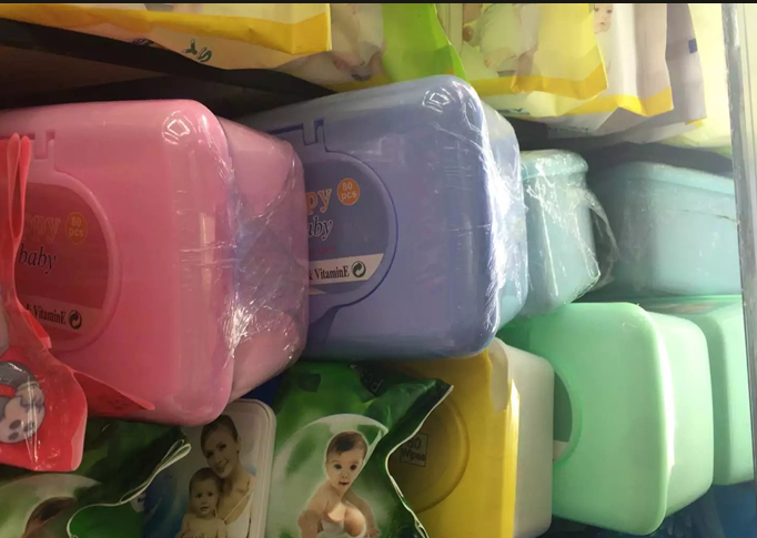 The baby wet wipes box contains 80 pieces of wet wipes and spunlace cloth for export Application Scenario