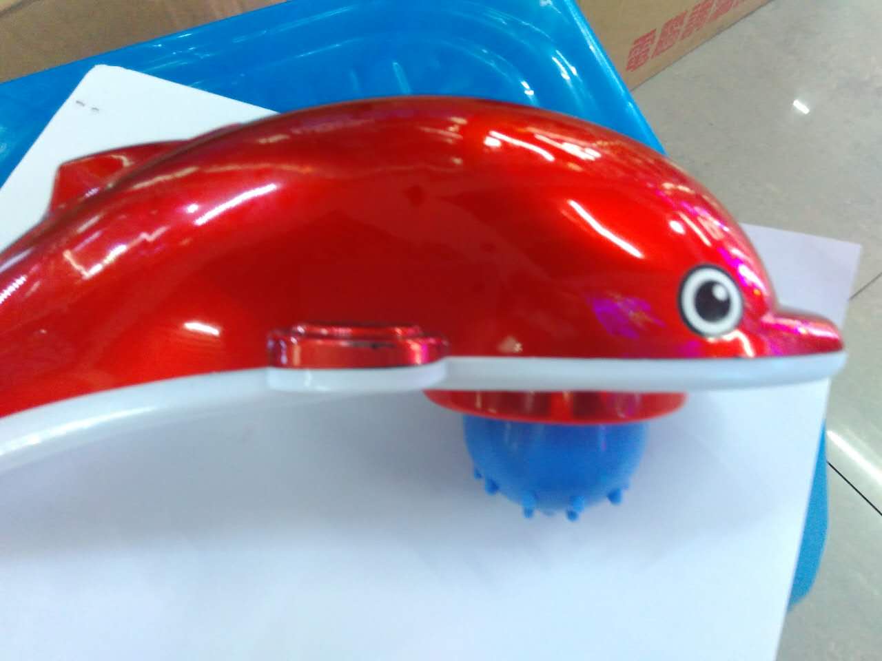 The multi-functional best-selling massage dolphin massager is sold directly by the manufacturer. It is a handheld massager