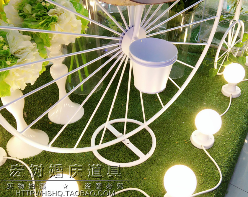 New iron bicycle ornaments, large white bicycle sign-in desk, welcome area decoration, wedding props Specification image
