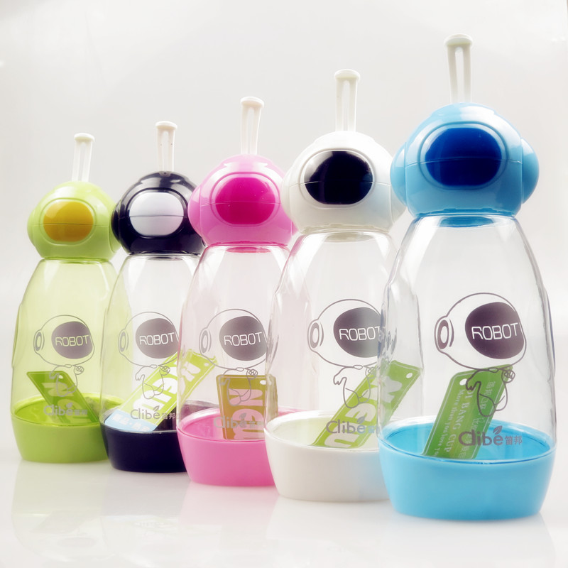 New creative portable plastic water cups for students and children, sports and travel water bottles, couple leak-proof space cups