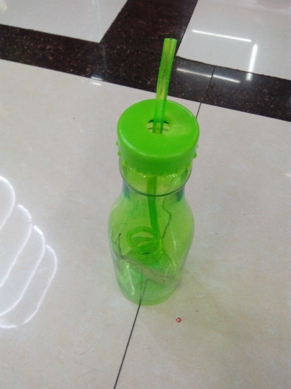 Foreign trade products beverage bottle New EP printed color beverage bottle new strange beverage suction