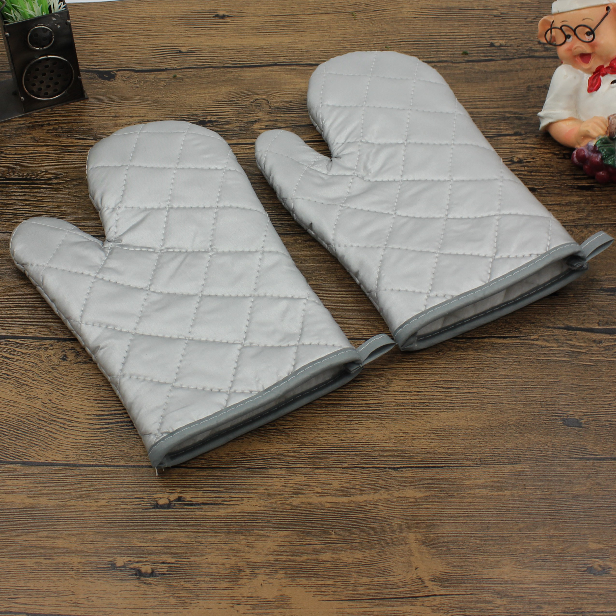 [LOVELY HOME] [hold ja] guantes de horno de panadería antiescaldante espesados plata revestida de poliéster guantes de microondas guantes de aislamiento térmico antiescaldante guantes de panadería resistentes a altas temperaturas guantes de aislamiento térmico de utensilios de cocina details Picture