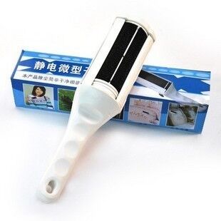 Electrostatic miniature dry cleaning brush