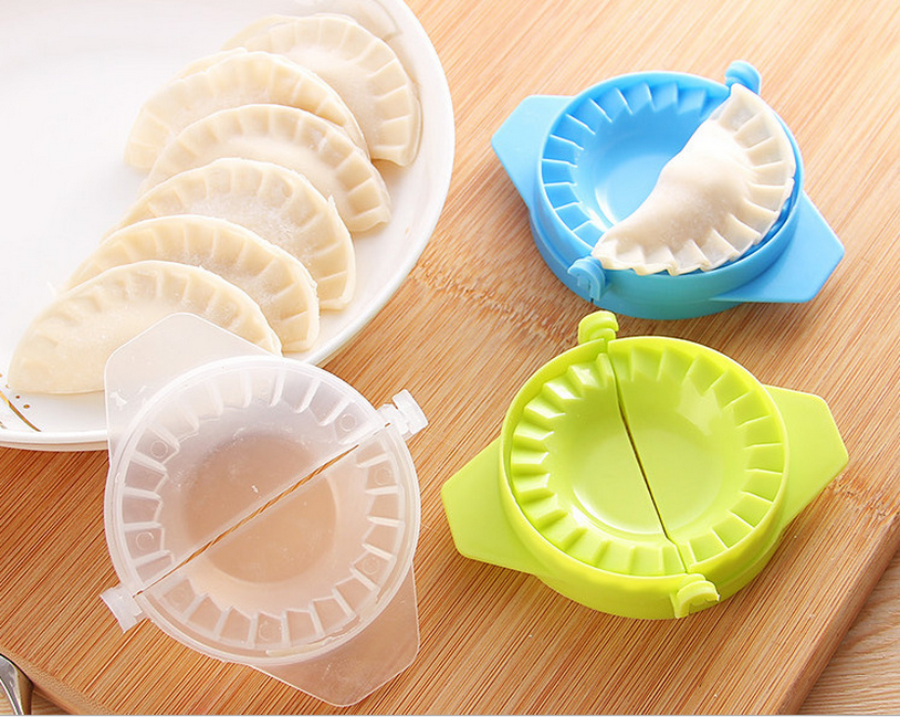 Manual dumpling maker