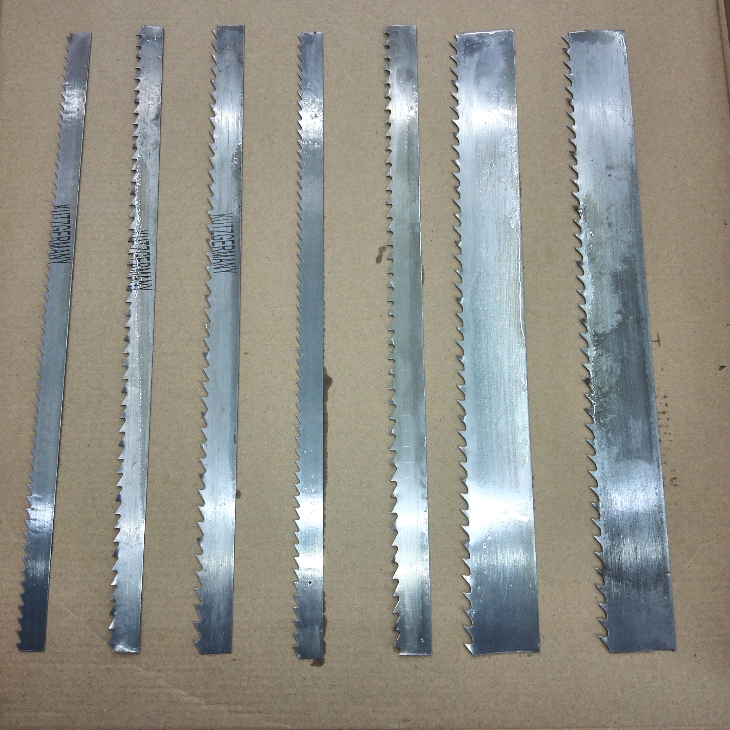 Saw blade, woodworking band saw blade, saw blade for steel pipe and stainless steel pipe machine, double saw blade