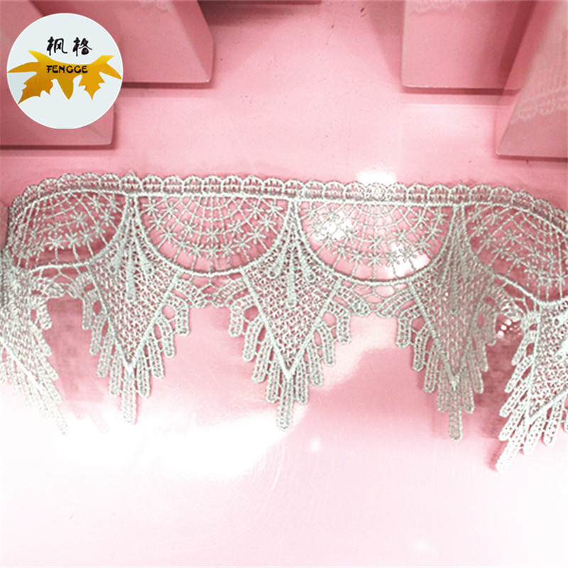 Factory direct sales of water-soluble embroidered lace single-sided triangular clothing polyester lace details Picture